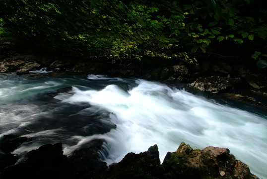 溪水