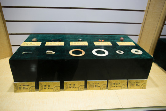 博物館 古代飾品