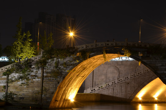 覓渡橋夜景