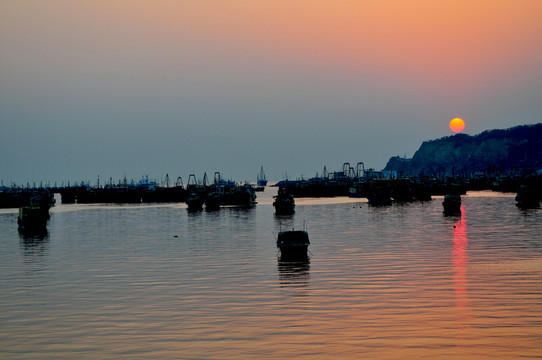 海濱落日 夕陽 漁港落日 黃昏