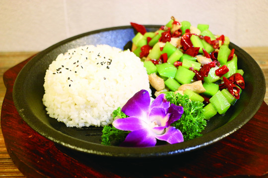 鐵板燒米飯之青筍雞丁