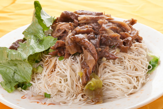 牛腩撈面