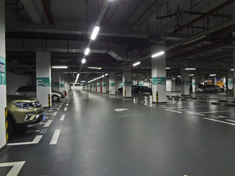 停車(chē)場(chǎng)