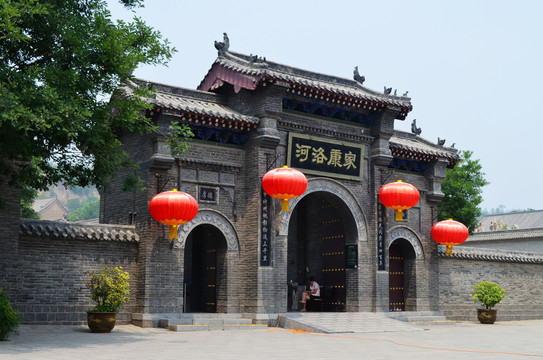 康百萬莊園大門