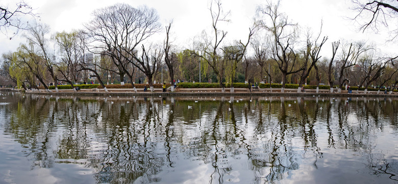 云南昆明翠湖春景（高清全景圖）