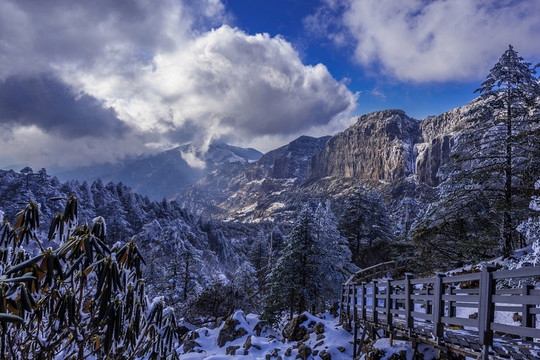 昆明轎子雪山