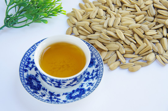 一杯茶和葵瓜子