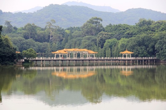 廣州麓湖亭子建筑