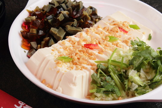 皮蛋豆腐