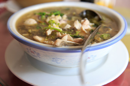 酸湯魚