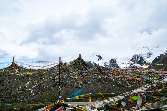 阿尼瑪卿山