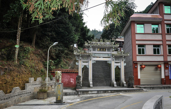 烏髻巖山門