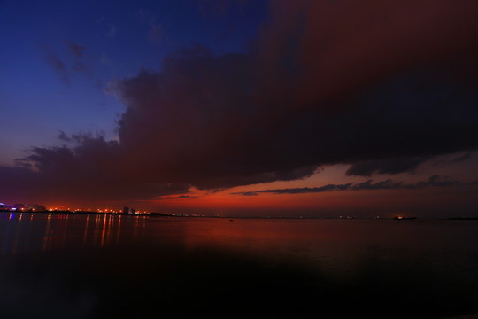 濱海夜色