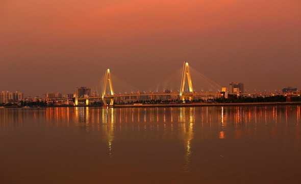 世紀大橋夜景
