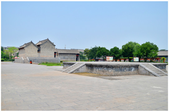 康百萬(wàn)莊園廣場(chǎng)
