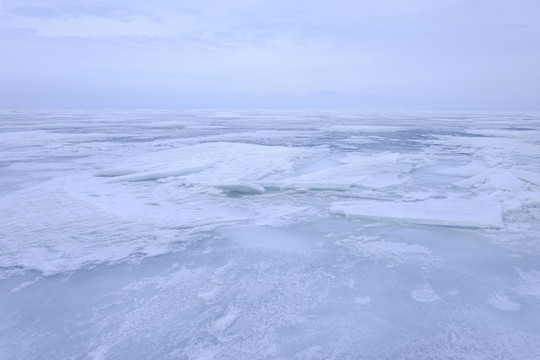 冰湖