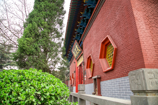洛陽(yáng)廣化寺天王殿一角