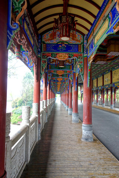 廊橋 紅柱子 燈籠 廊橋裝飾