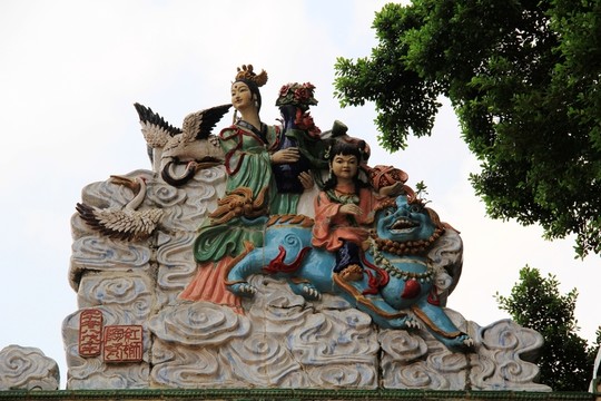 寶墨園浮雕