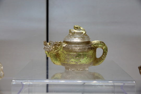 水晶貼金壺