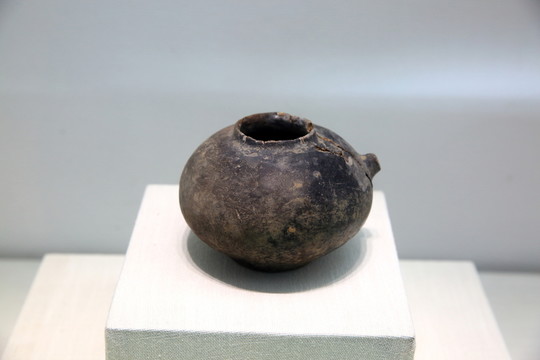 陶罐