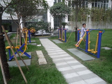 運(yùn)動場地 運(yùn)動設(shè)施