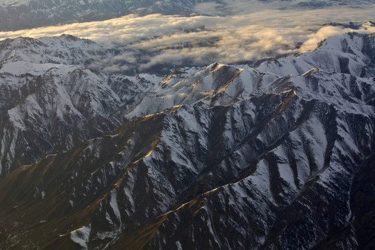航拍雪山