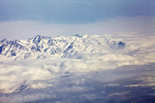 航拍雪山