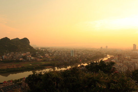 夕陽賀州城