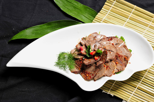 拌牛肉 涼拌牛肉