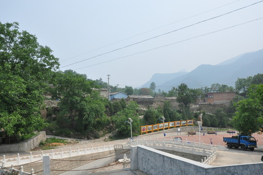 山中小景