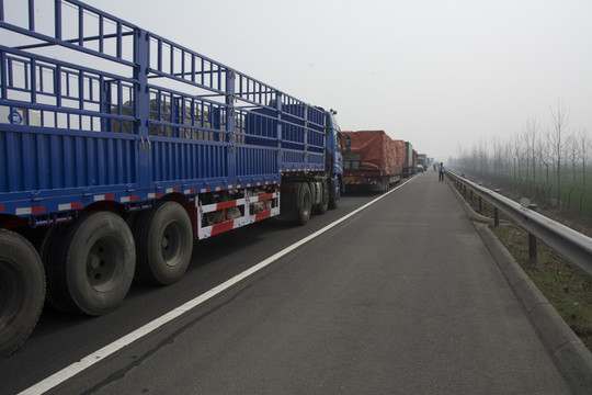 車輛排隊(duì)