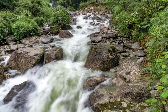 獨(dú)龍江風(fēng)光