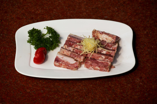 秘制小肉