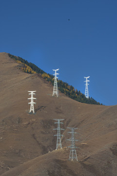高原輸電塔