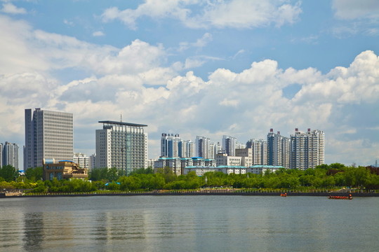秦皇島