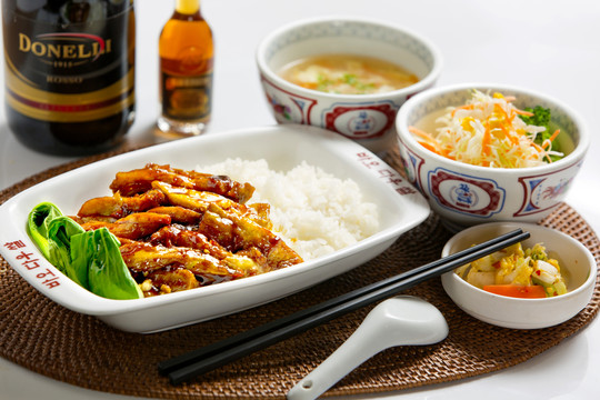 魚香茄子套餐蓋飯