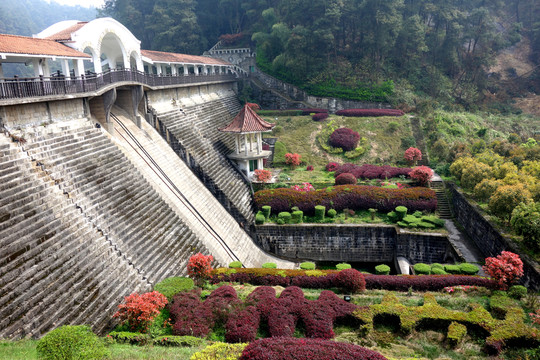 煙雨廊橋 堤壩 亭子 園林景觀