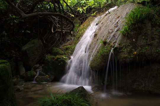 山澗流水