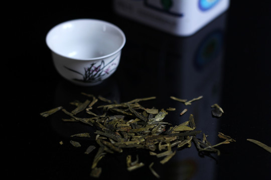 茶葉茶杯