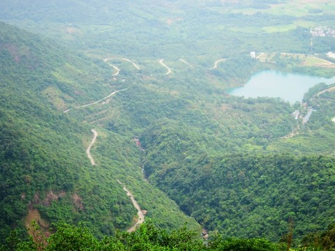 群山