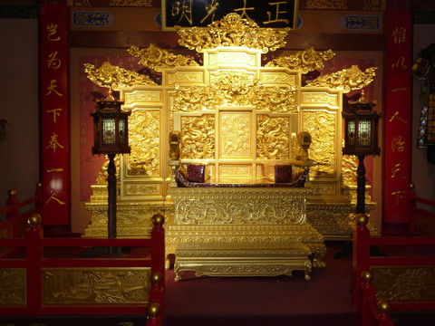 龍椅