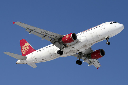 降落中的吉祥航空