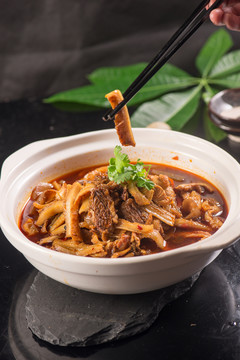 砂鍋牛三鮮