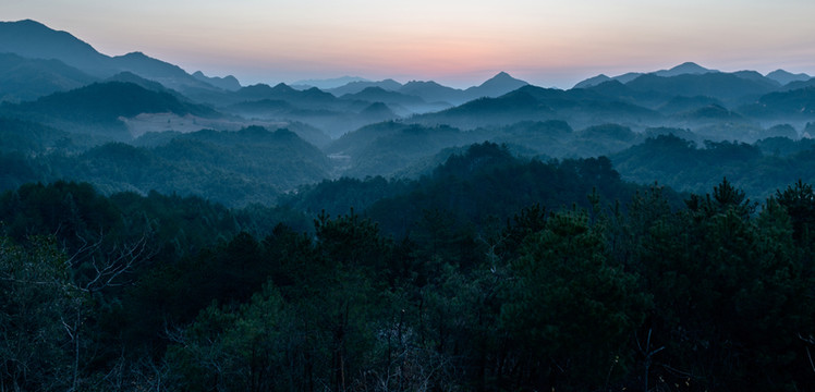 群山