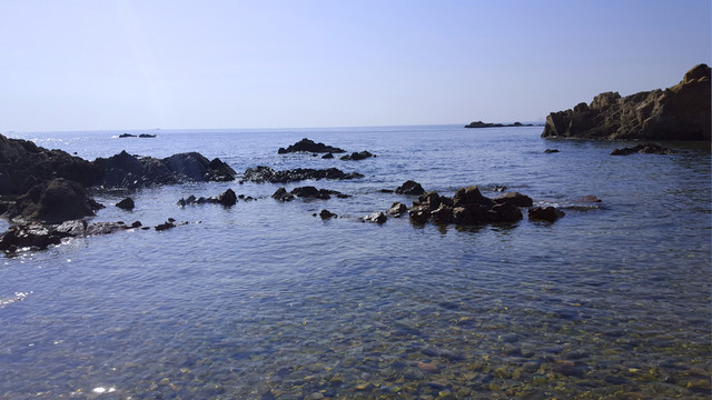 海邊 礁石