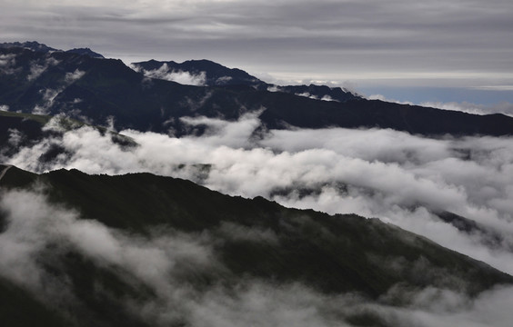 群山 云海