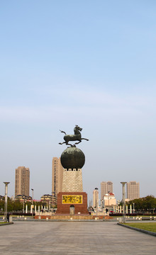 南昌市政公用集團(tuán)廣場(chǎng)