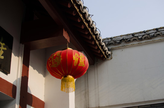 紅燈籠 青磚黛瓦 古建筑