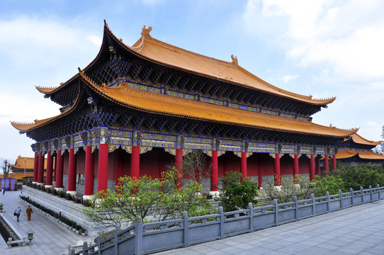 巍峨大殿